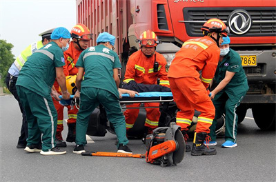 黔西沛县道路救援